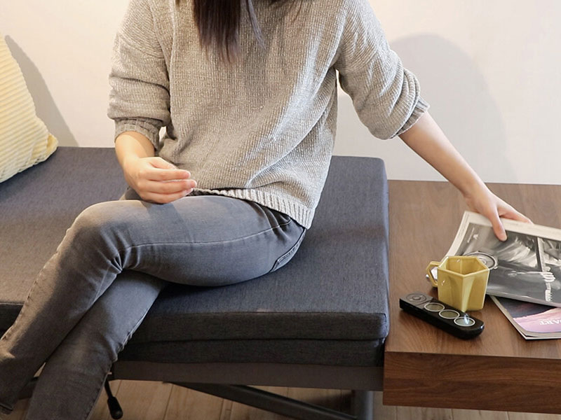 簡易ベッドになるセンターテーブル | シンプルなデザイン