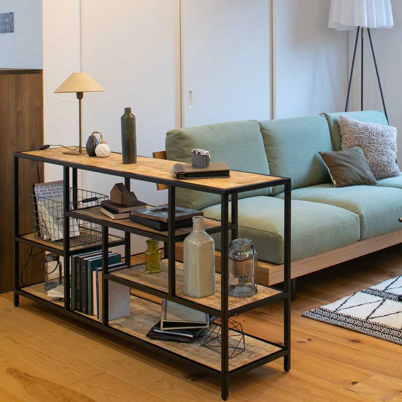 アイアンとダメージ無垢材のシェルフ｜インダストリアルインテリア