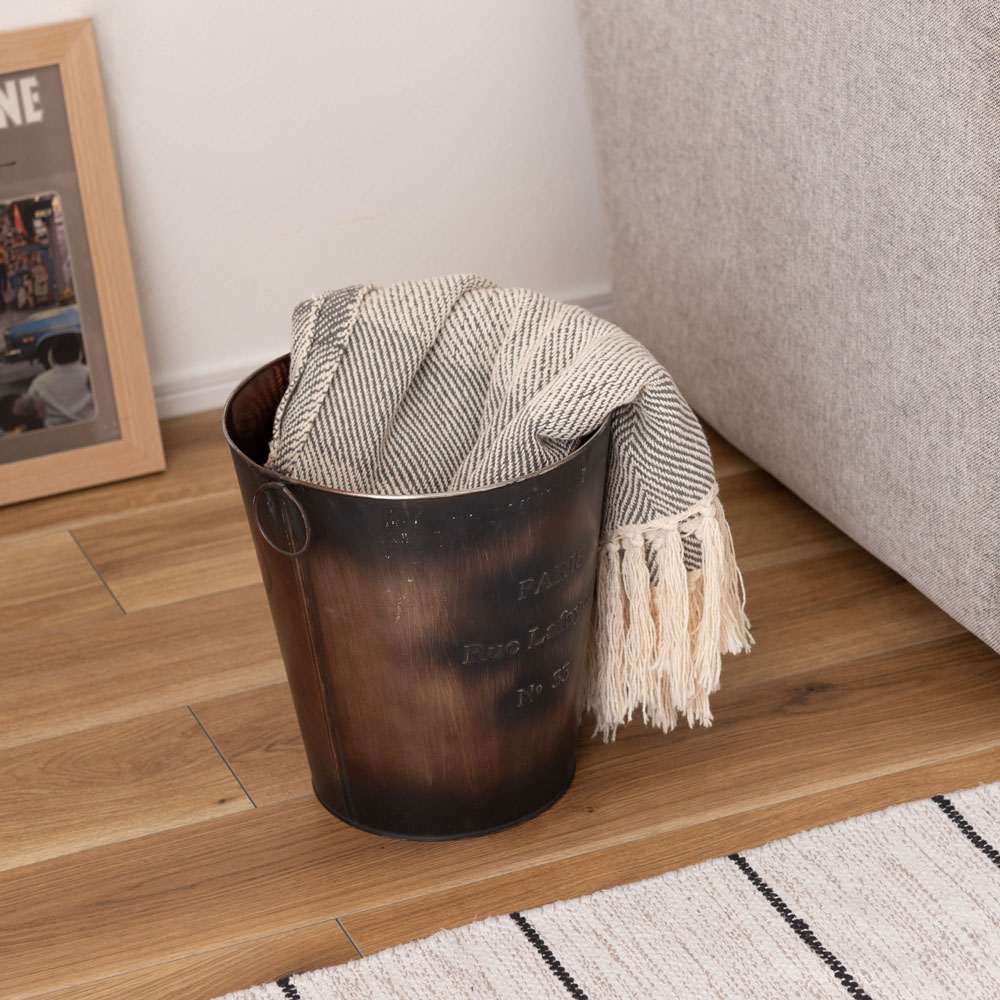 ヴィンテージ風スチールバケツ型プランターカバー|インダストリアルインテリアに最適