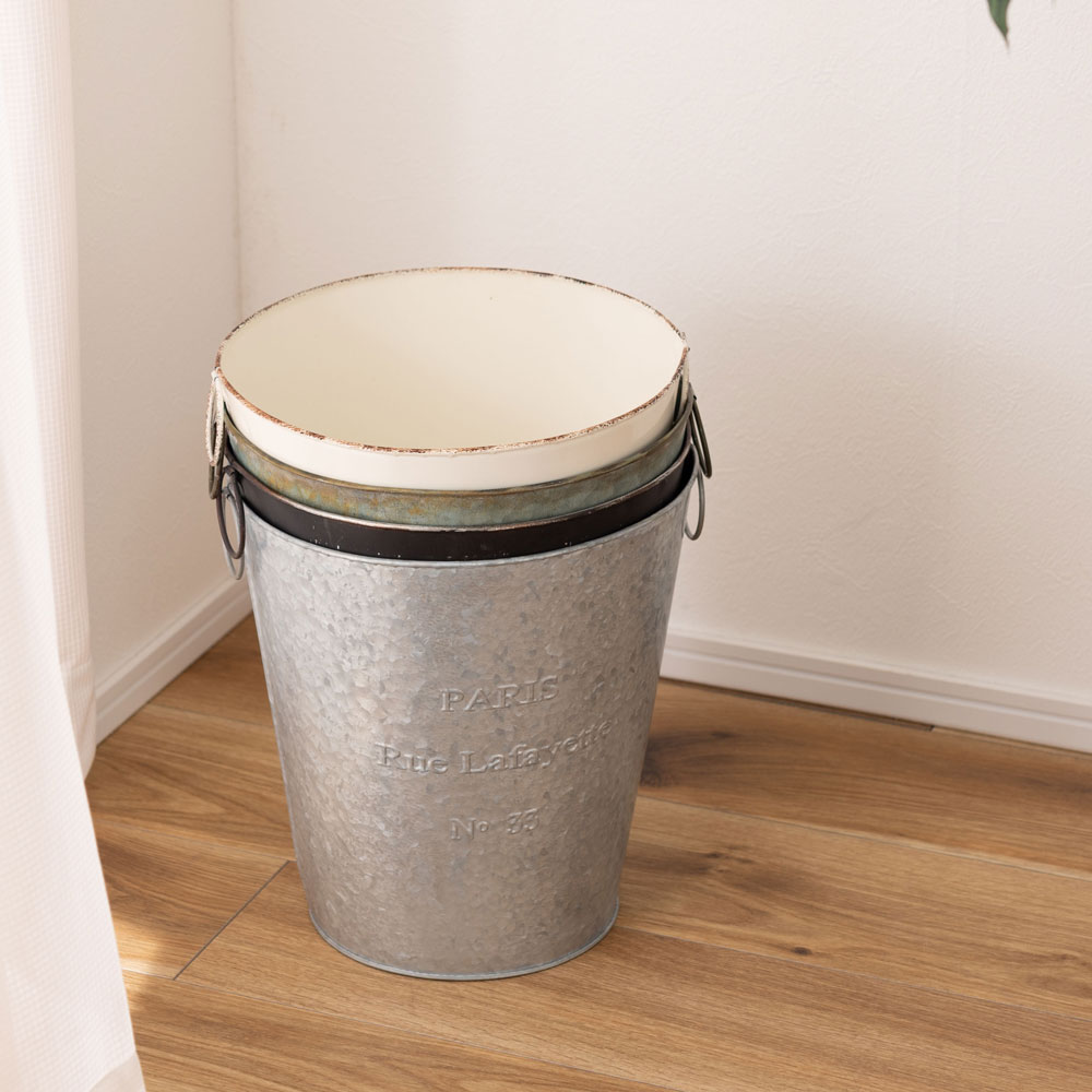 ヴィンテージ風スチールバケツ型プランターカバー|インダストリアルインテリアに最適