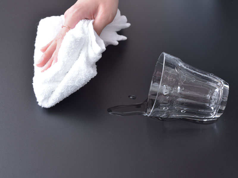 丸型スチールテーブル｜高さ73cm｜カジュアルオフィスインテリア