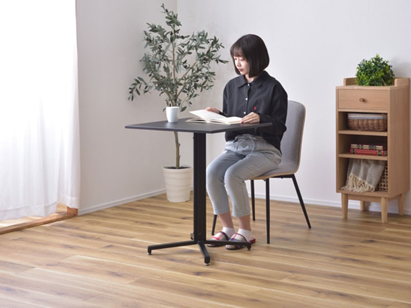 四角型スチールテーブル｜高さ73cm｜カジュアルオフィスインテリア