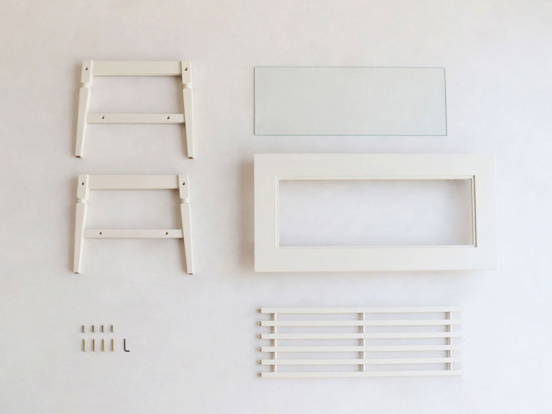 ホワイトカラーがエレガントな印象のセンターテーブル