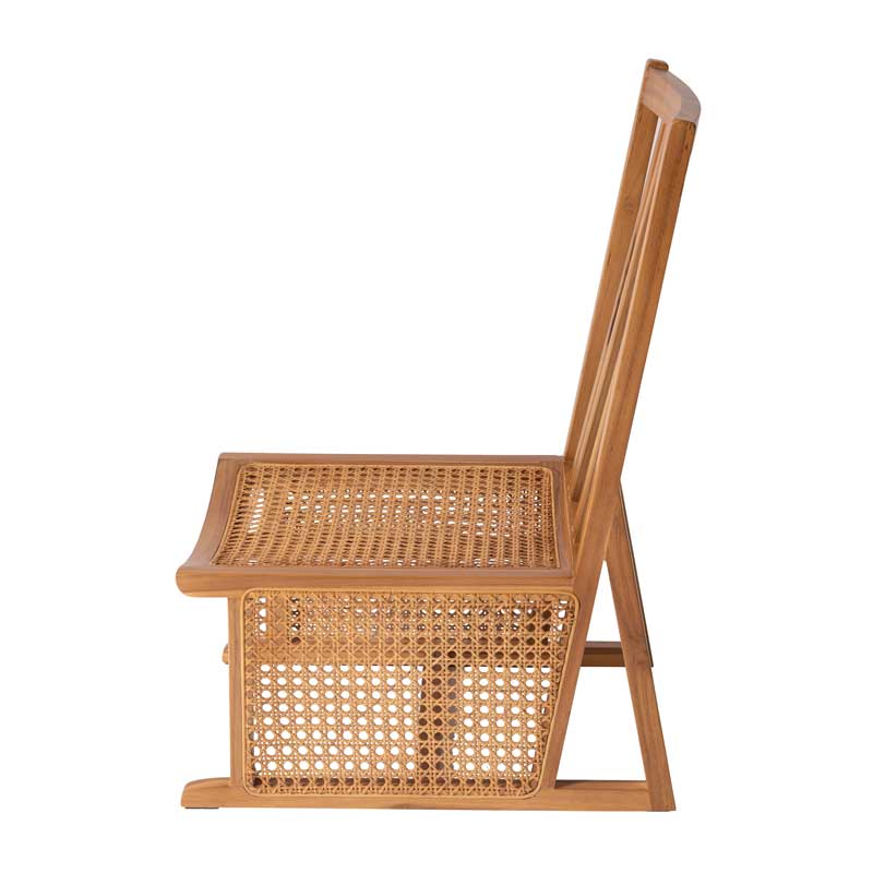 ナチュラルアジアンの美を宿すラタンフロアチェア｜軽やかに魅せるチークの温もり
