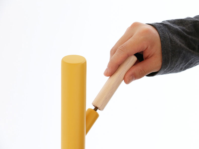 くすみトーンがかわいいキッズサイズのポールハンガー