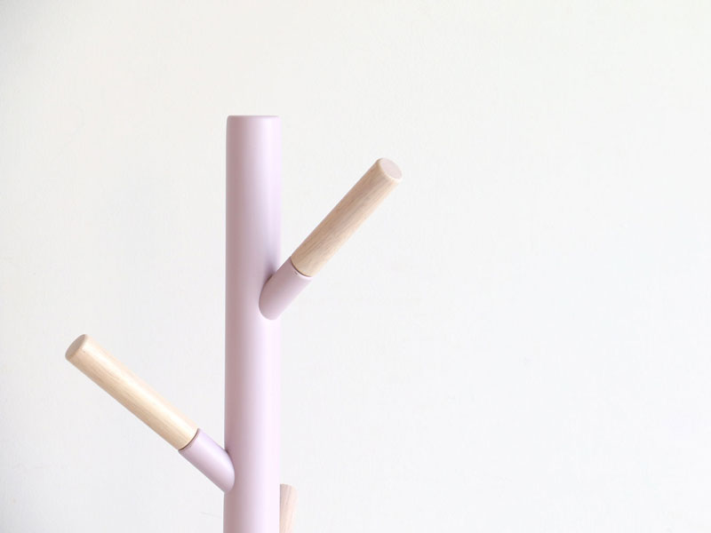 くすみトーンがかわいいキッズサイズのポールハンガー