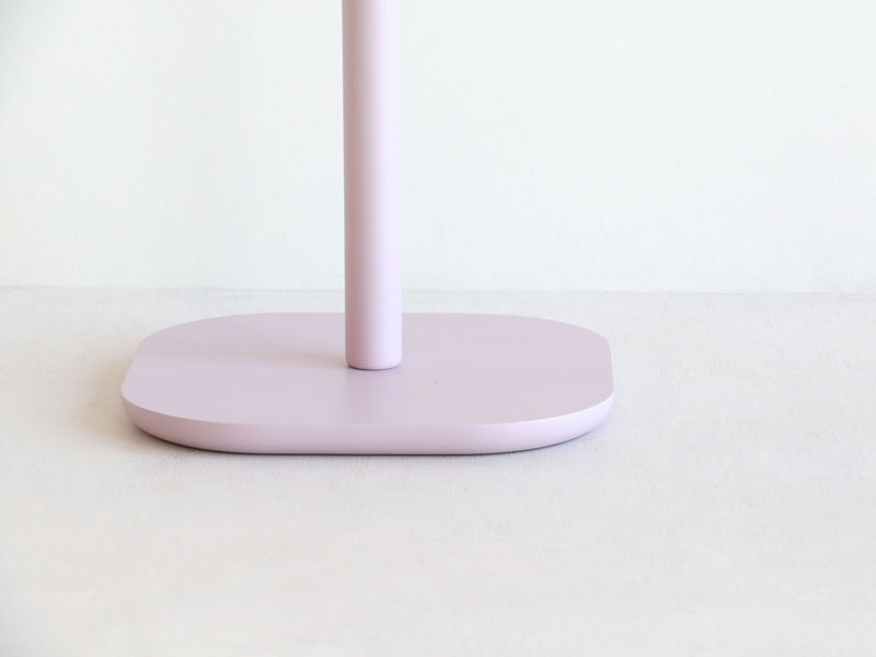 くすみトーンがかわいいキッズサイズのポールハンガー