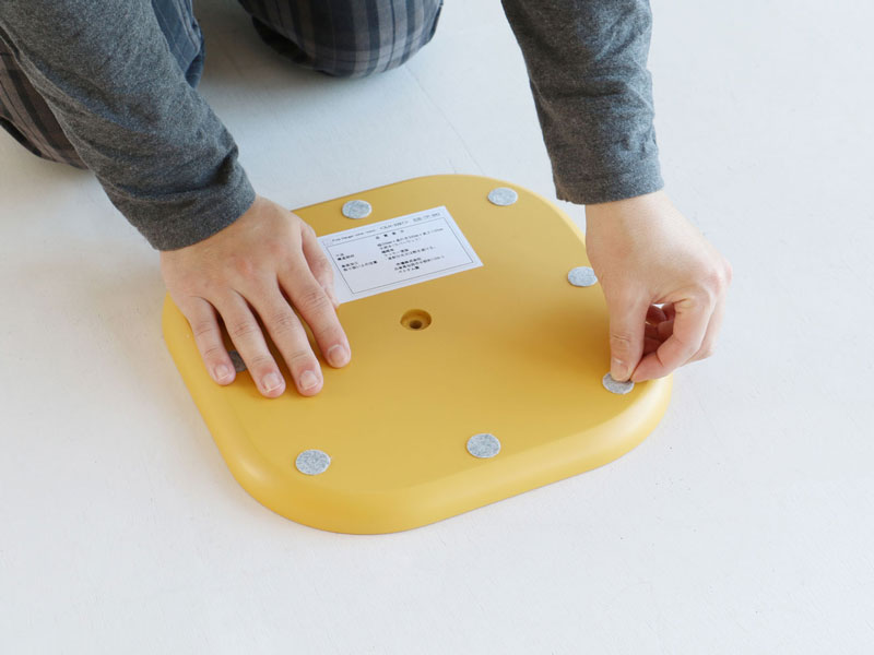 くすみトーンがかわいいキッズサイズのポールハンガー