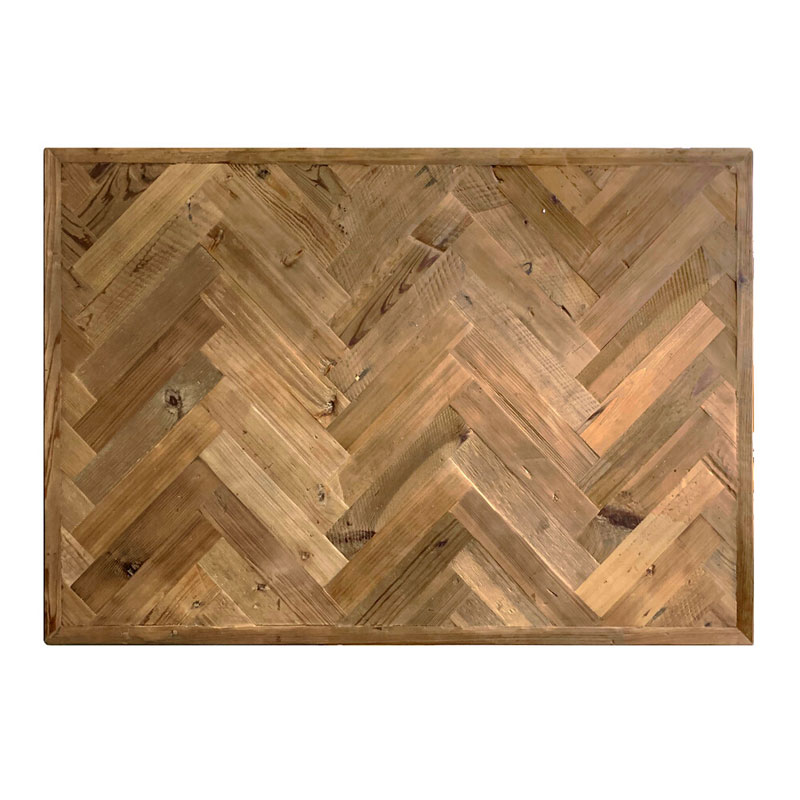 ヘリンボーンの古材を使ったカフェテーブル｜アンティークなインテリア