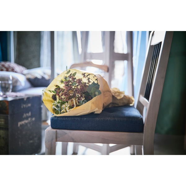 デニムクッションのダイニングチェア 天然木のレトロな家具