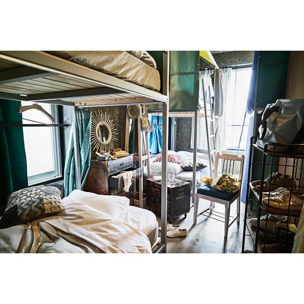 デニムクッションのダイニングチェア 天然木のレトロな家具