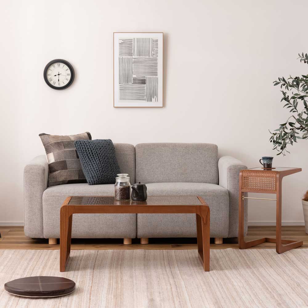 ラタン×ガラス ローテーブル|天然素材の透け感が美しいカゴメ編みデザイン