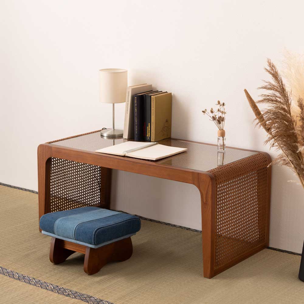 ラタン×ガラス ローテーブル|天然素材の透け感が美しいカゴメ編みデザイン