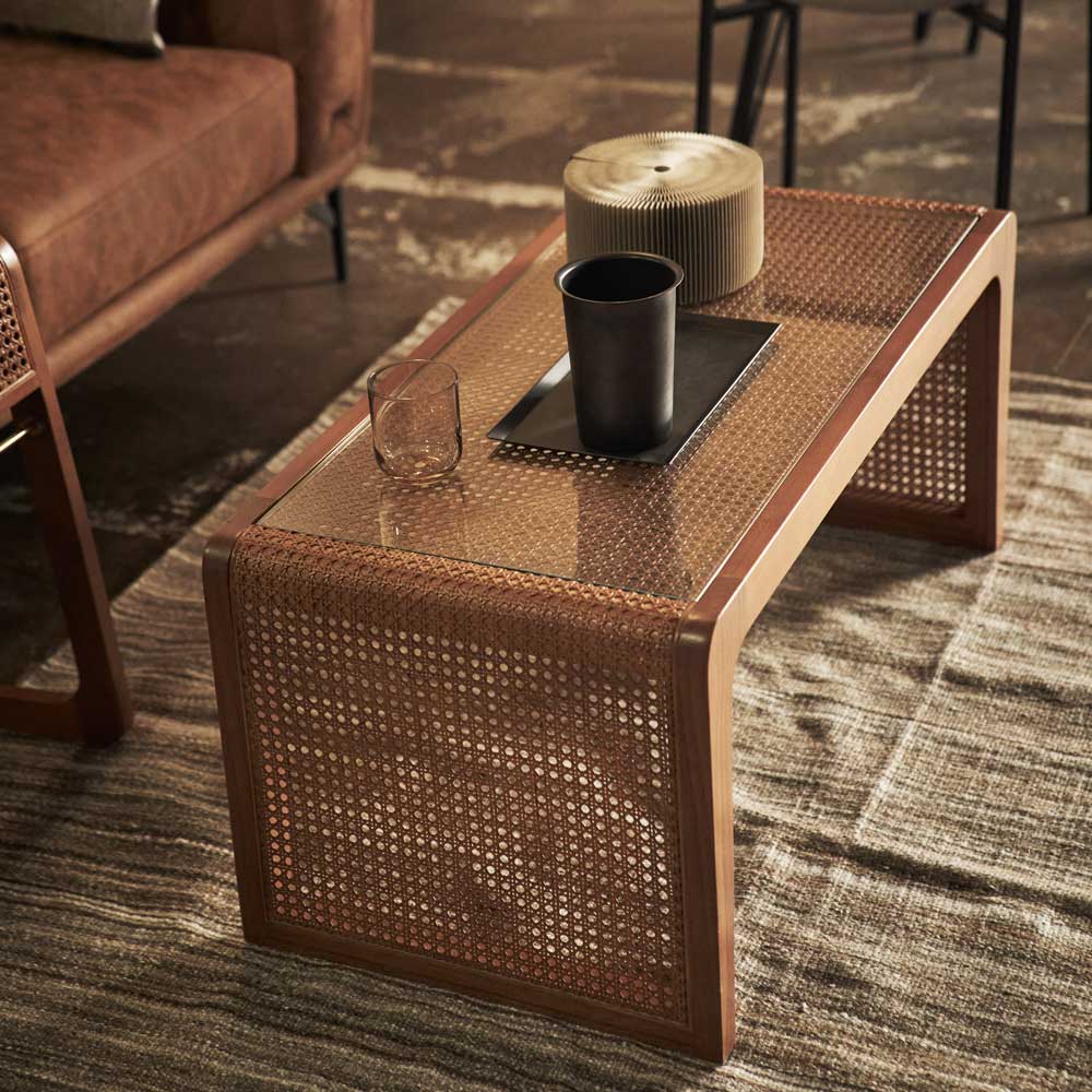 ラタン×ガラス ローテーブル|天然素材の透け感が美しいカゴメ編みデザイン