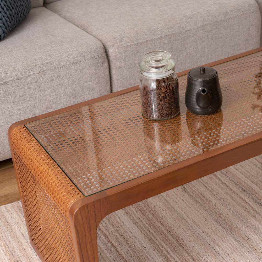 ラタン×ガラス ローテーブル|天然素材の透け感が美しいカゴメ編みデザイン