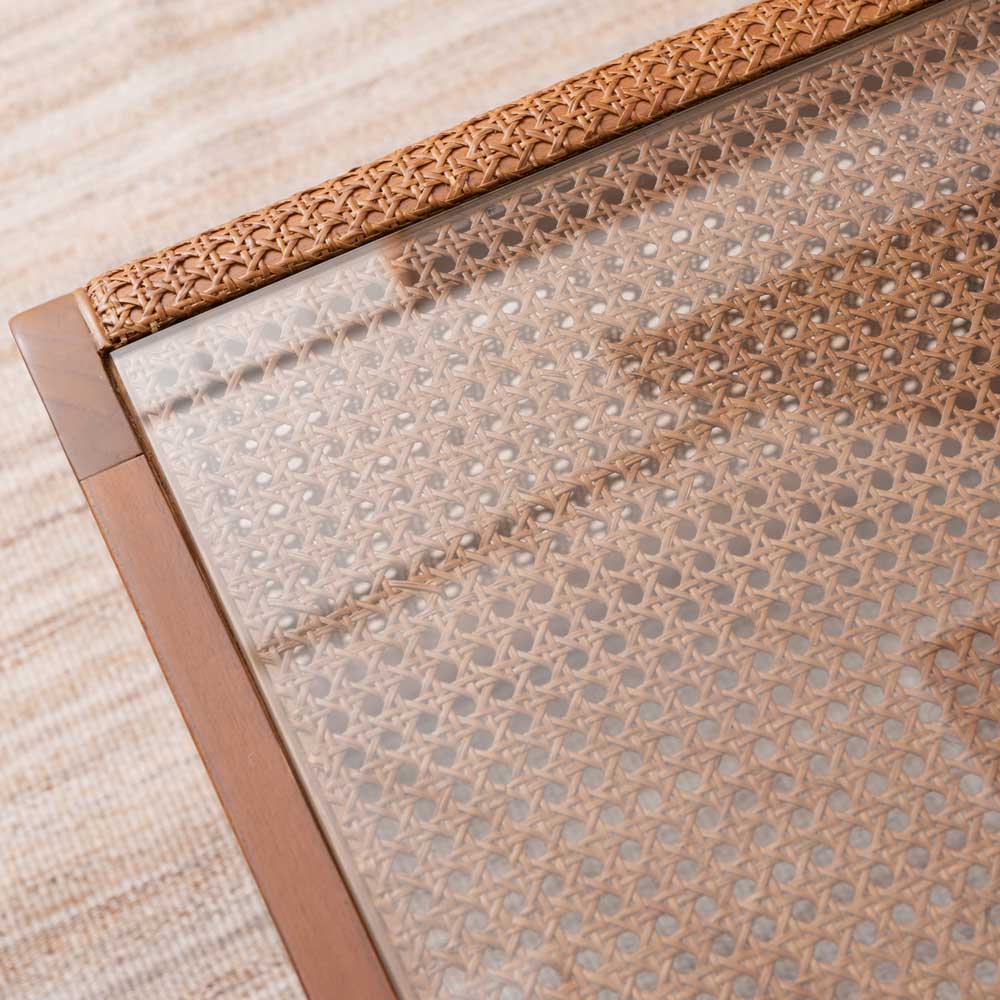 ラタン×ガラス ローテーブル|天然素材の透け感が美しいカゴメ編みデザイン