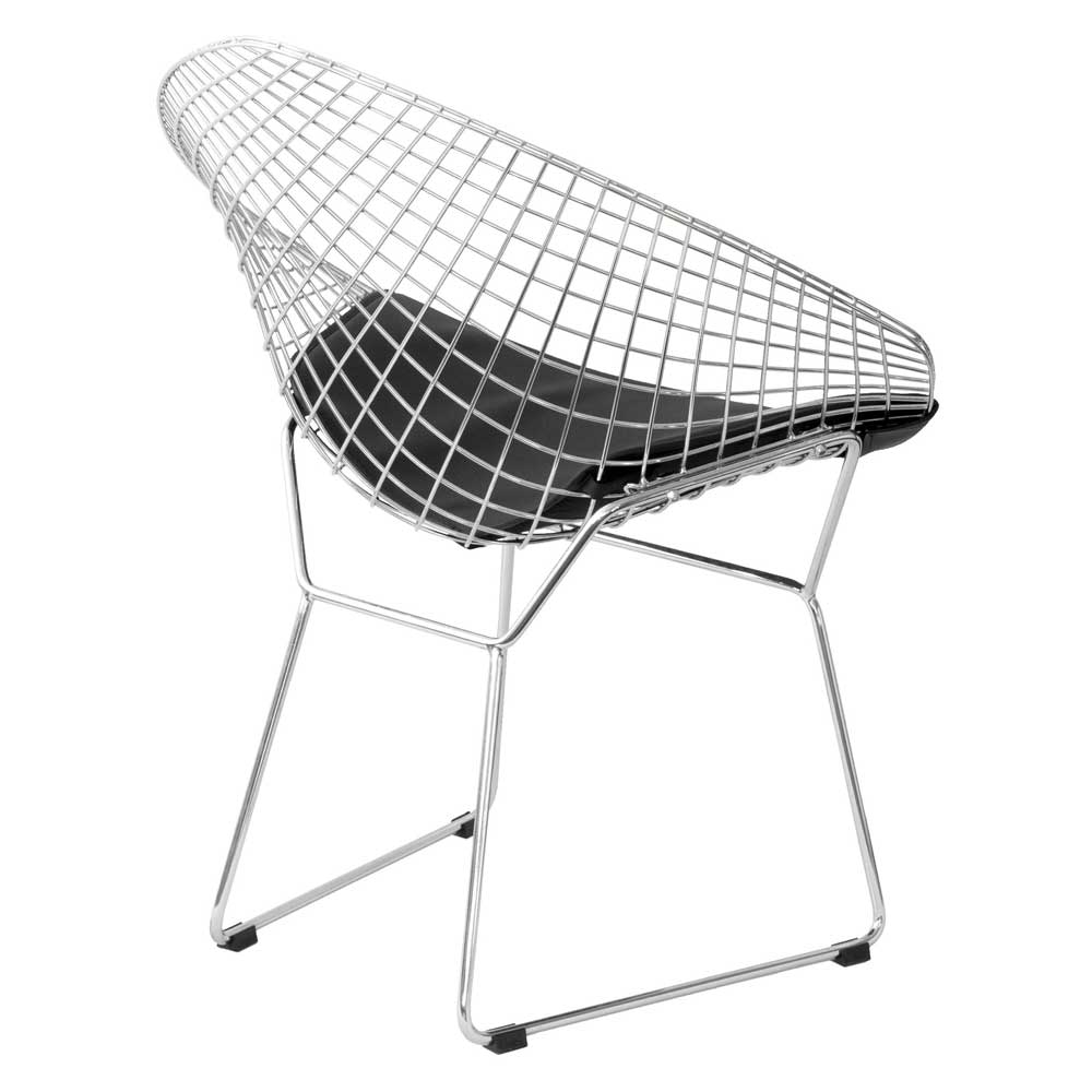 ダイヤモンドのような美しいデザインが座る人を包み込むワイヤーラウンジチェア