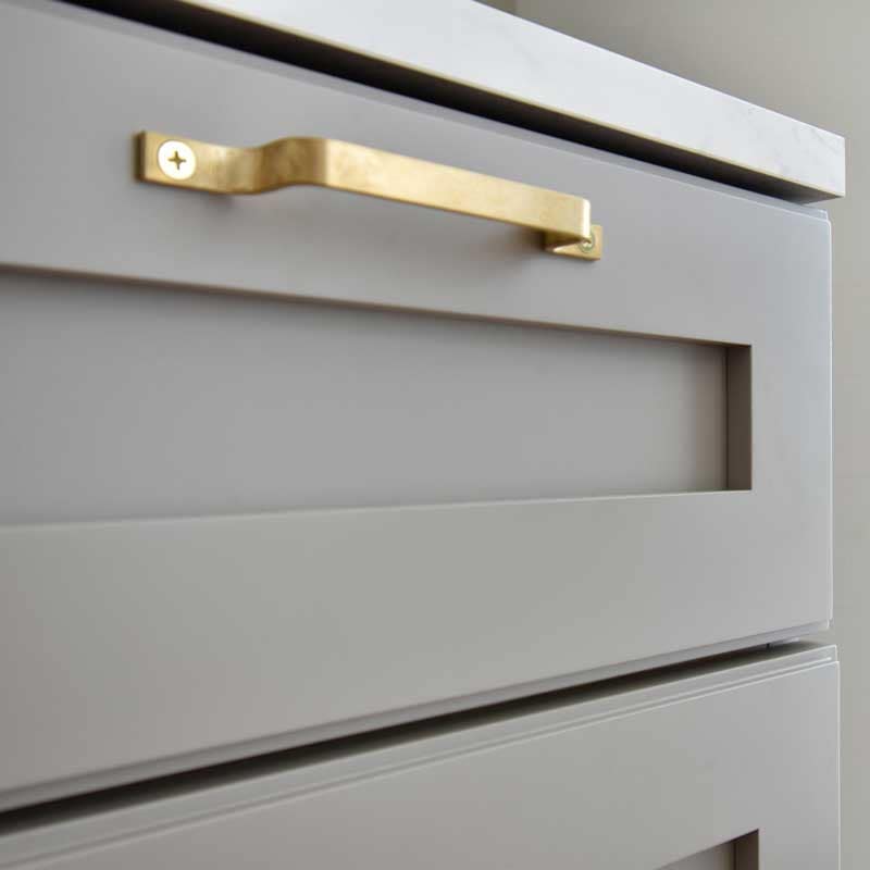 キッチン用ゴミ箱収納｜幅120cmのダストカウンター｜美しく隠す上品なキッチン収納