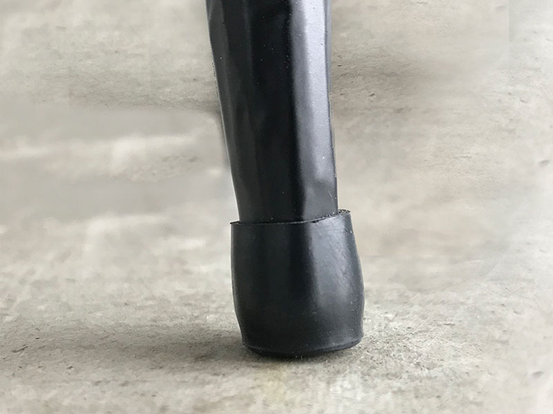 個性あふれる天板が目を惹くサイドテーブル|BE