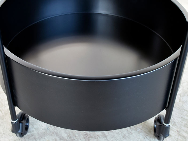 大理石調のテーブル天板がスタイリッシュな印象のサイドテーブル|SN