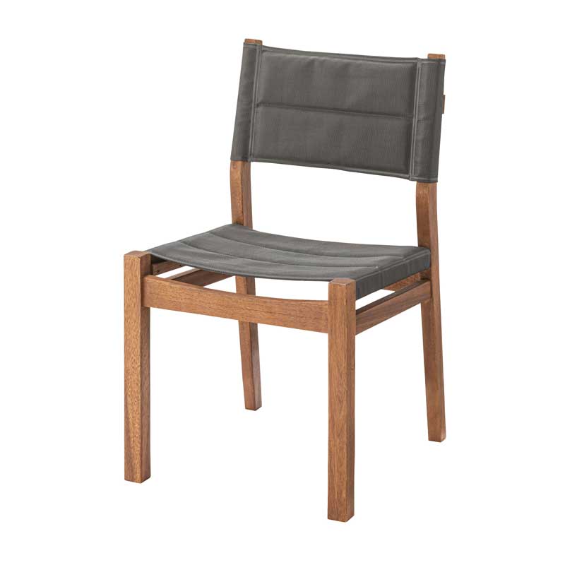 アカシア×メッシュの軽快チェア|屋内外に映えるアウトドア風デザイン