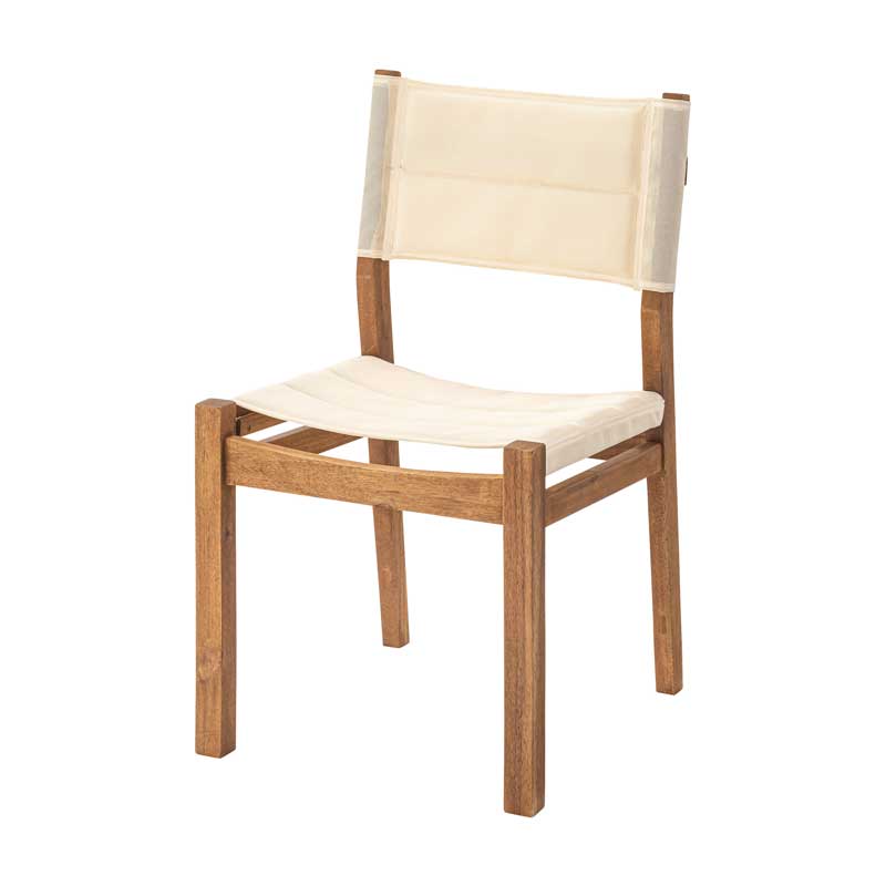 アカシア×メッシュの軽快チェア|屋内外に映えるアウトドア風デザイン