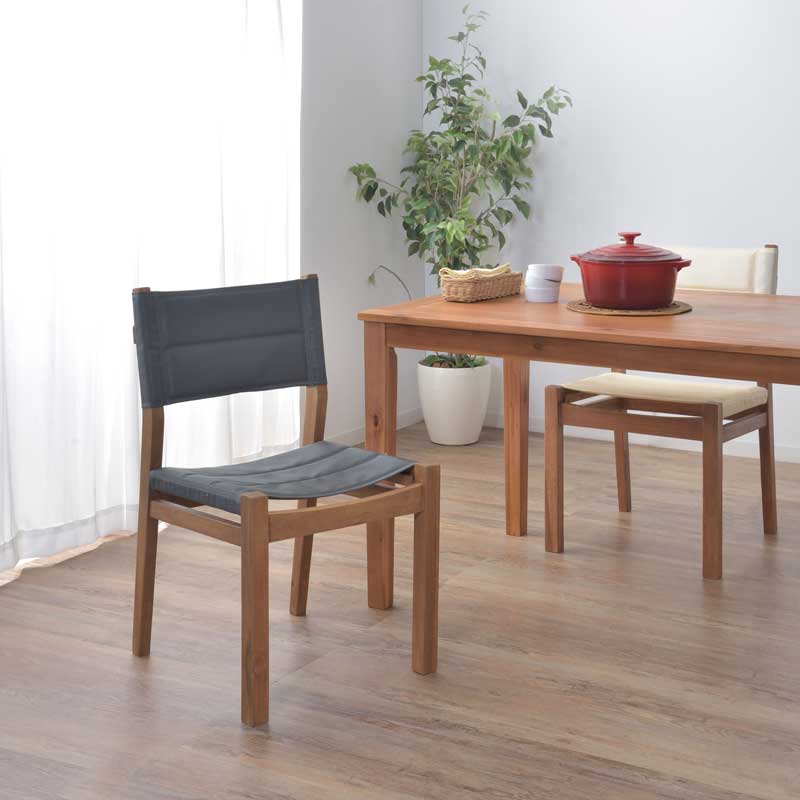 アカシア×メッシュの軽快チェア|屋内外に映えるアウトドア風デザイン