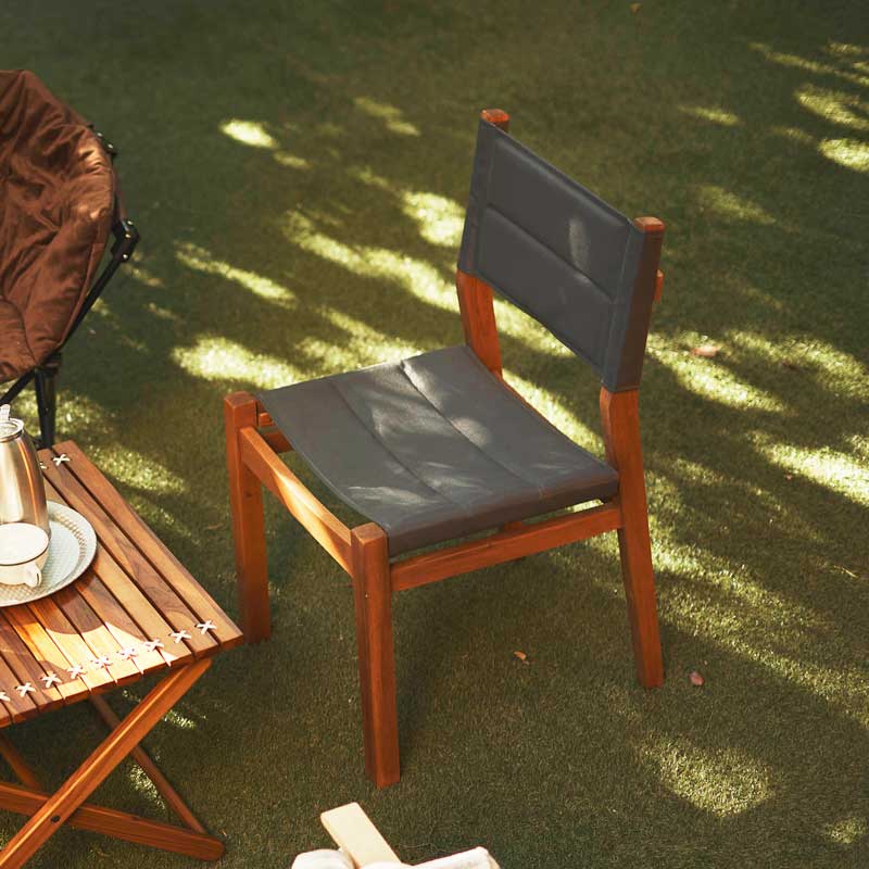 アカシア×メッシュの軽快チェア|屋内外に映えるアウトドア風デザイン