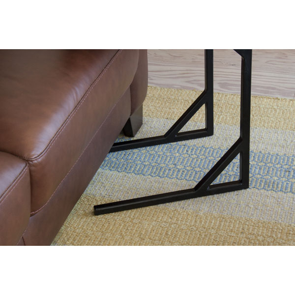 味わいあるチーク無垢材のサイドテーブル | 座面の高さ47cm