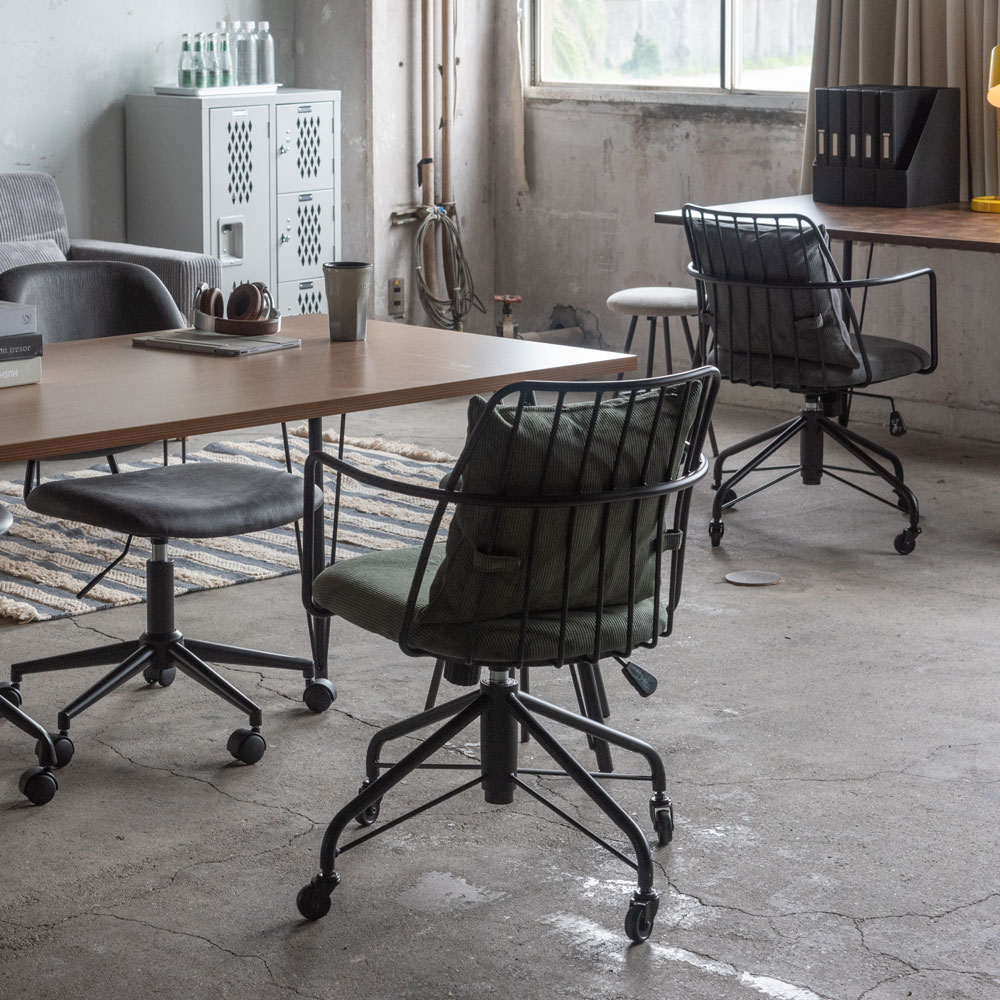 コーデュロイ×スチールのヴィンテージ感漂うデスクチェア|昇降・ロッキング機能付