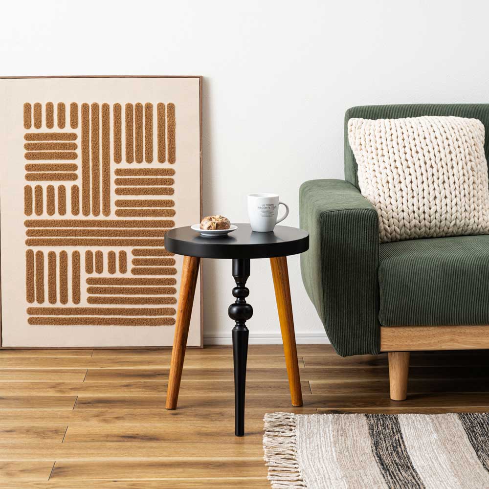 ろくろ脚の個性的なサイドテーブル｜アーバンモダンなインテリア