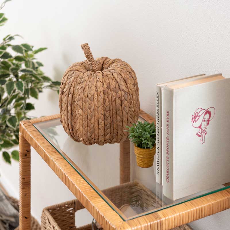 天然素材のかぼちゃ型オブジェ｜秋のインテリアに