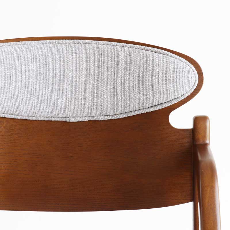 成長に寄り添う調整式ダイニング学習チェア｜広々背もたれデザイン