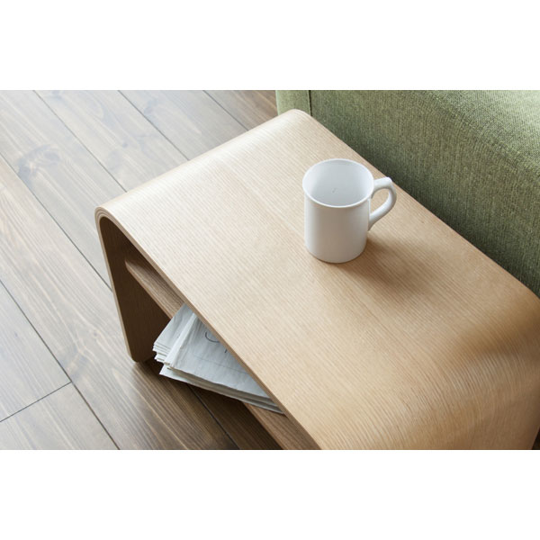 サイドテーブル | 曲木デザインの丸みフォルム | インテリア