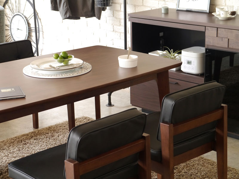 美しい木目が特徴的な高級感のあるダイニングテーブル|幅150cm|CK