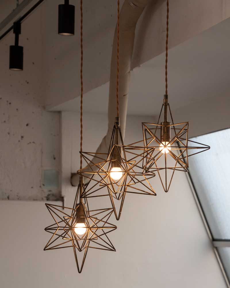 星が灯るように輝くおしゃれな3灯ペンダントライト|ワイヤースター照明