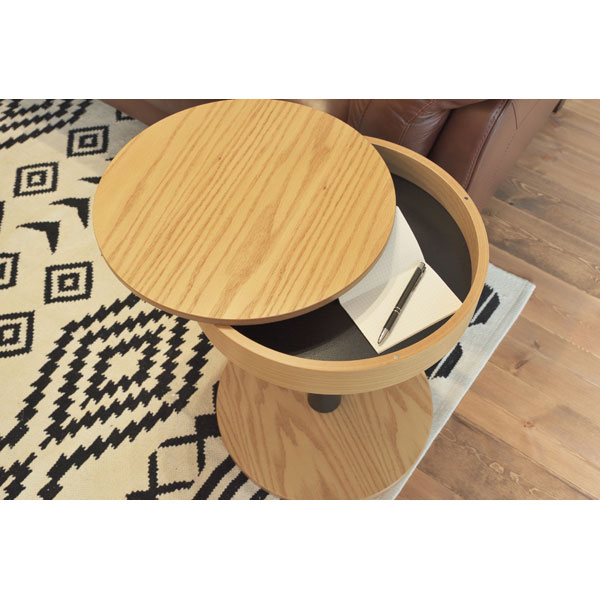 ミッドセンチュリーな雰囲気のサイドテーブル | オーク×黒脚