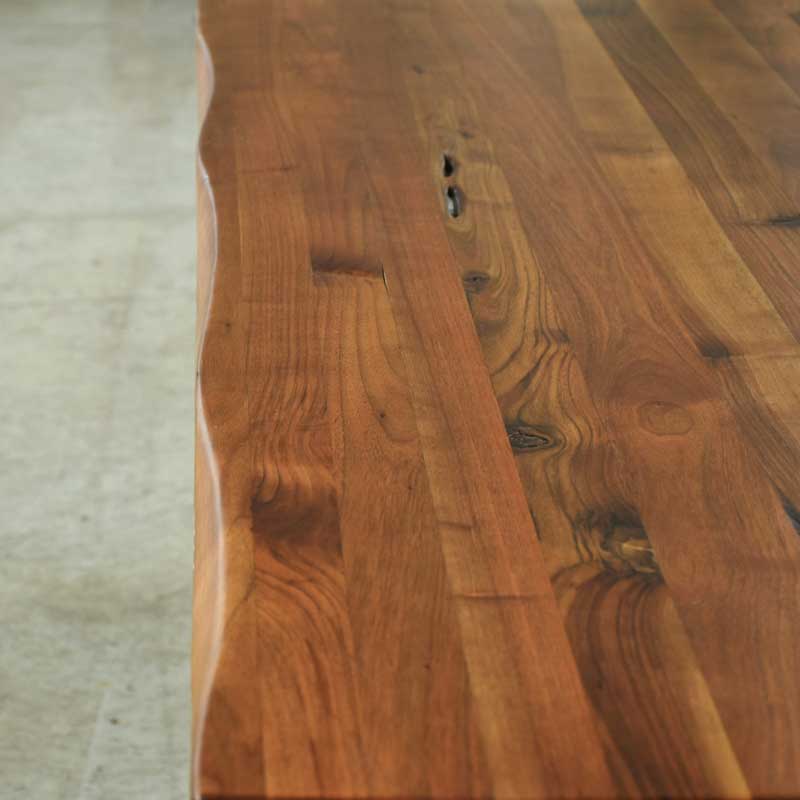 ウォールナット無垢×スチール脚のインダストリアルダイニングテーブル｜幾何学デザインが映える上質な空間へ｜幅160cm