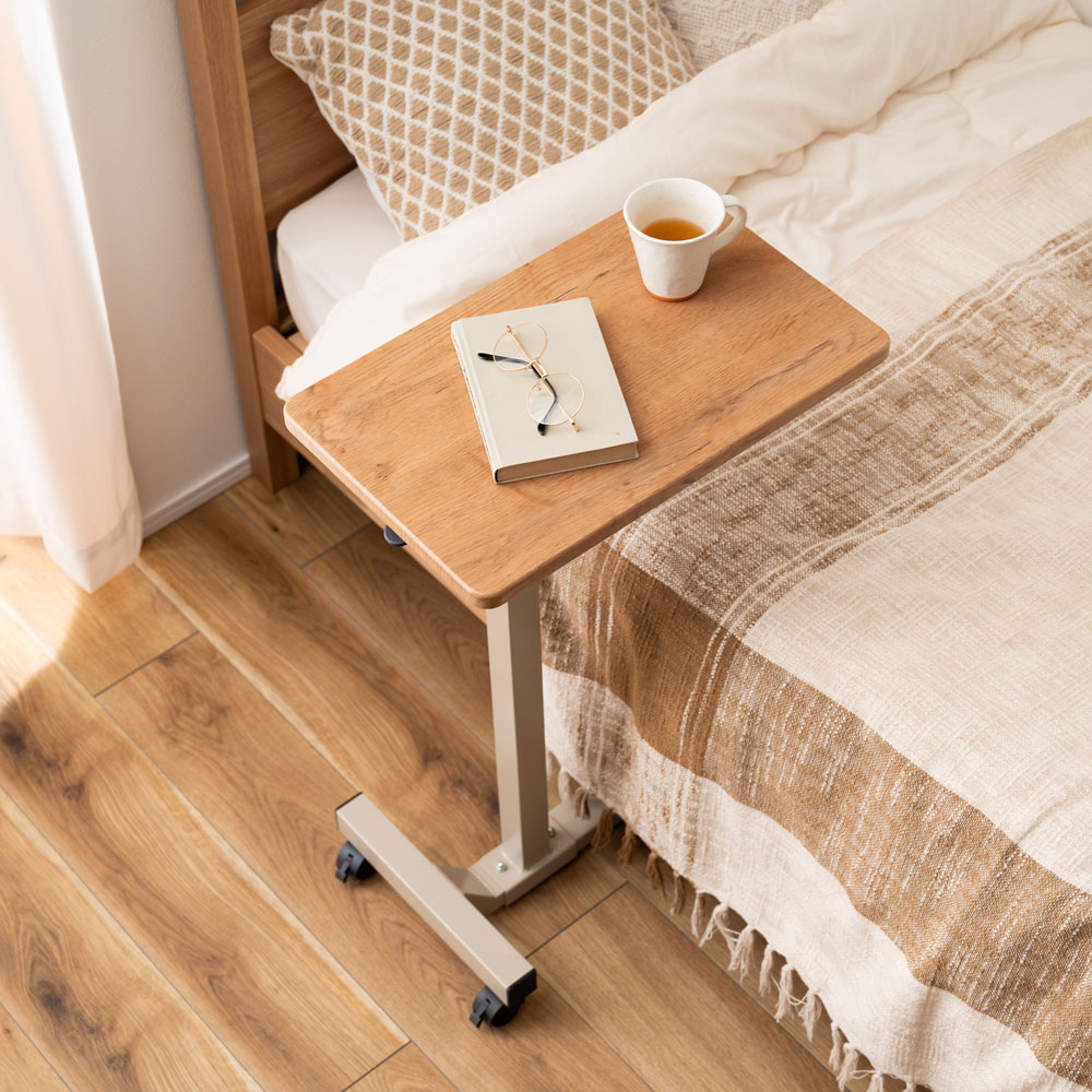 昇降式キャスター付きサイドテーブル｜スタンディング対応＆省スペース