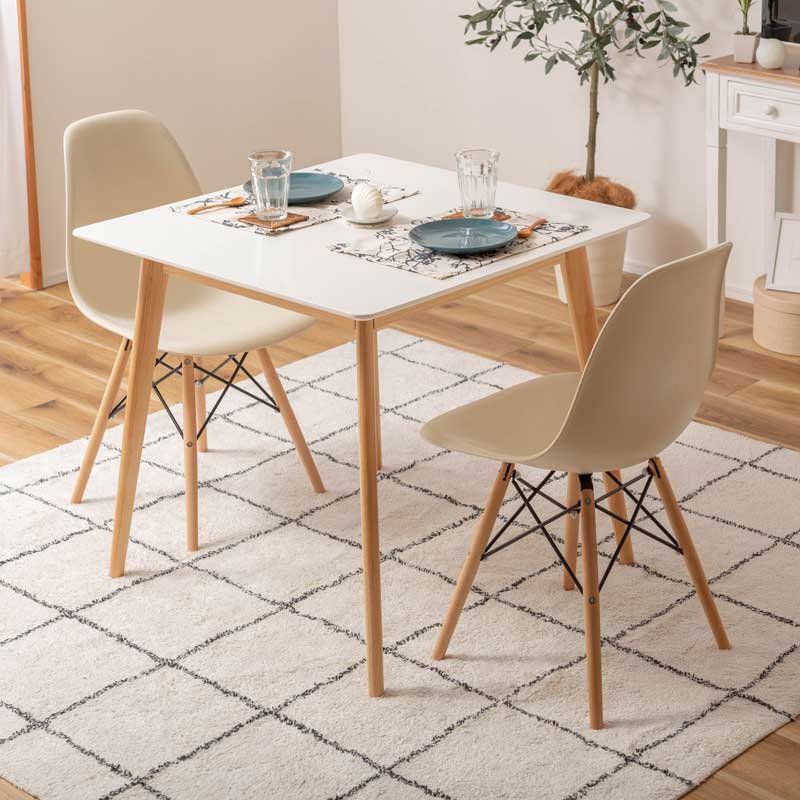 北欧風スクエアダイニングテーブル｜コンパクトでおしゃれな木目