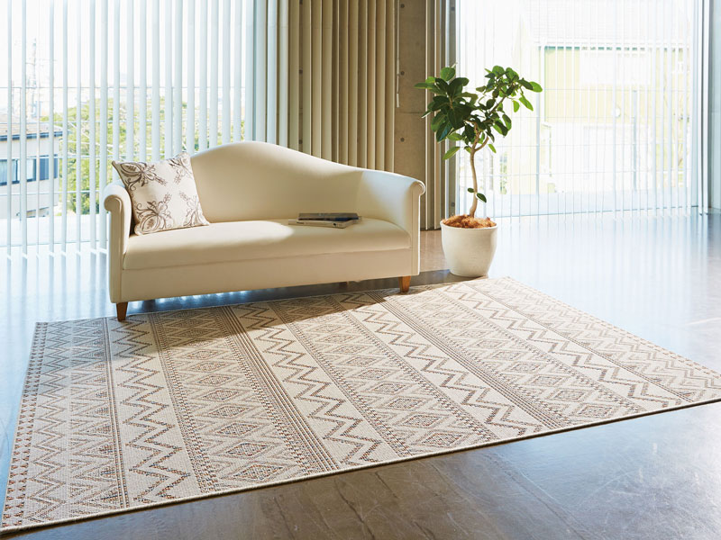 ベルギー製ウィルトンラグ | 高級感あるベージュ