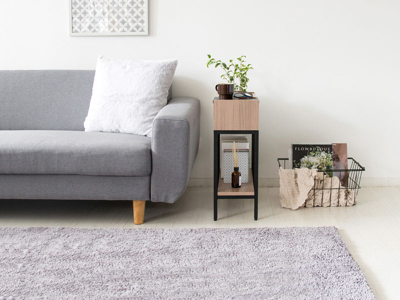 サイドテーブルにもなるプランターテーブル