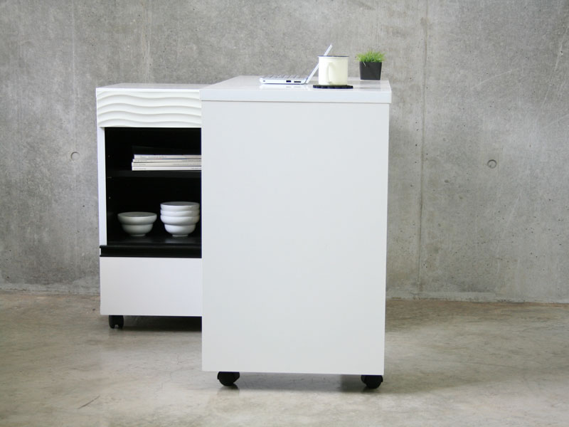 波状デザインがポイントのキッチンデスク｜SU