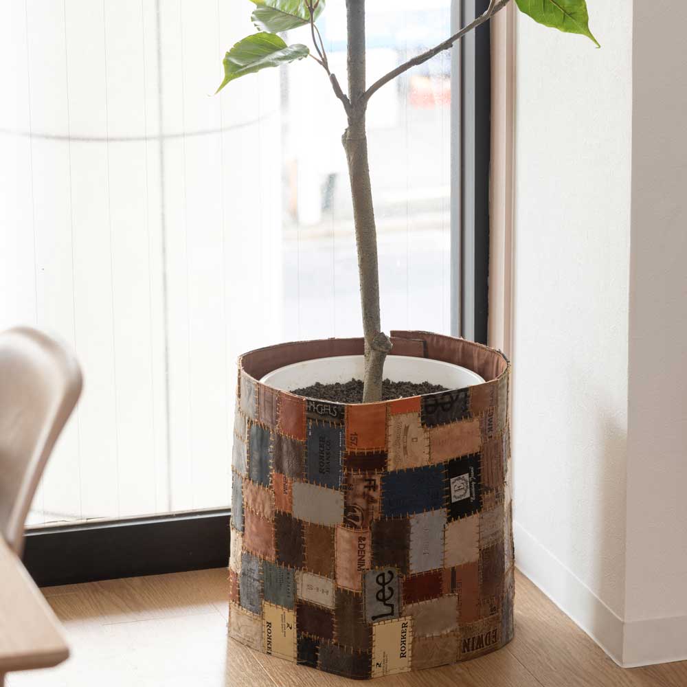 ボタン式おしゃれプランターカバー｜観葉植物を彩るナチュラルデザインカバー