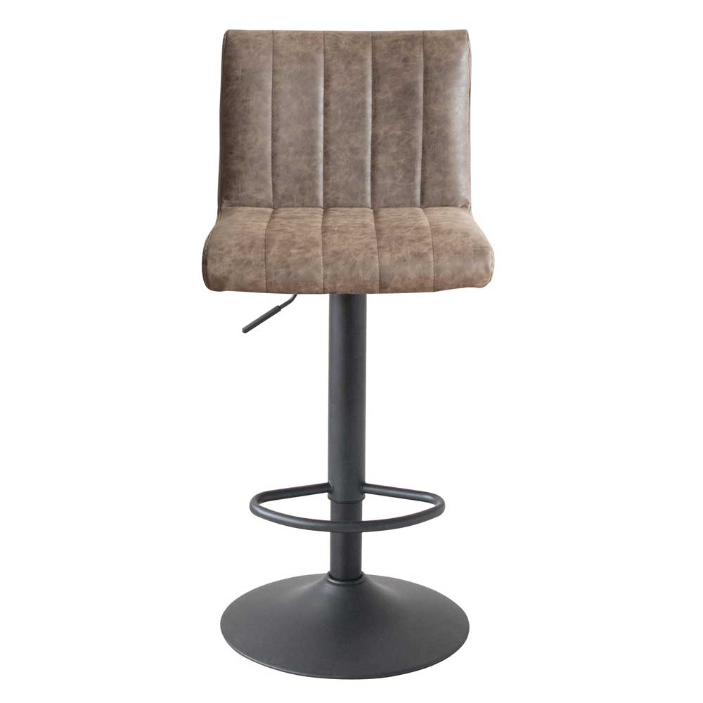 レザー張地のバーチェア｜ミッドセンチュリーな雰囲気