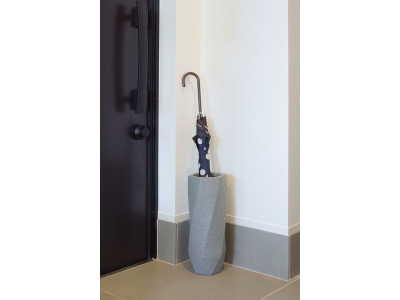 小さい目サイズの傘立て｜北欧モダン