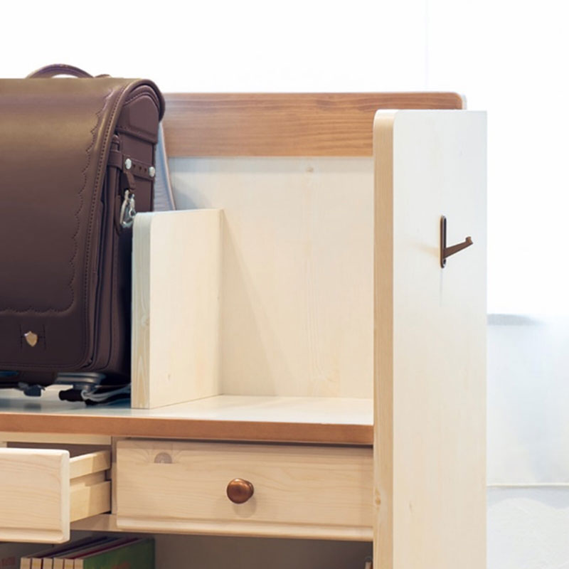 レトロモダンなランドセル収納｜ブラウンカラー