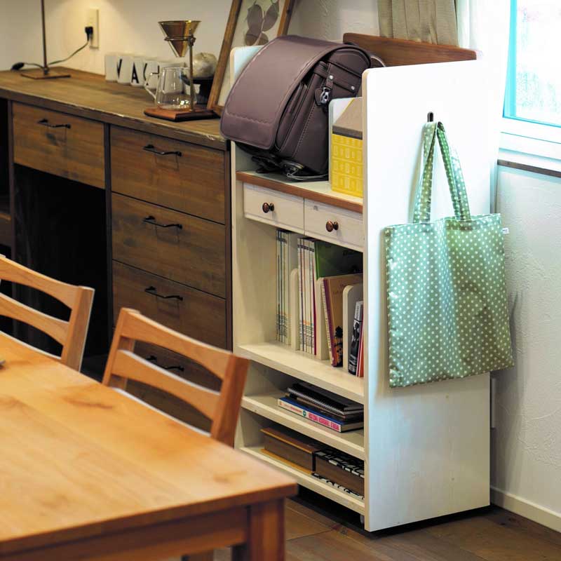 レトロモダンなランドセル収納｜ブラウンカラー