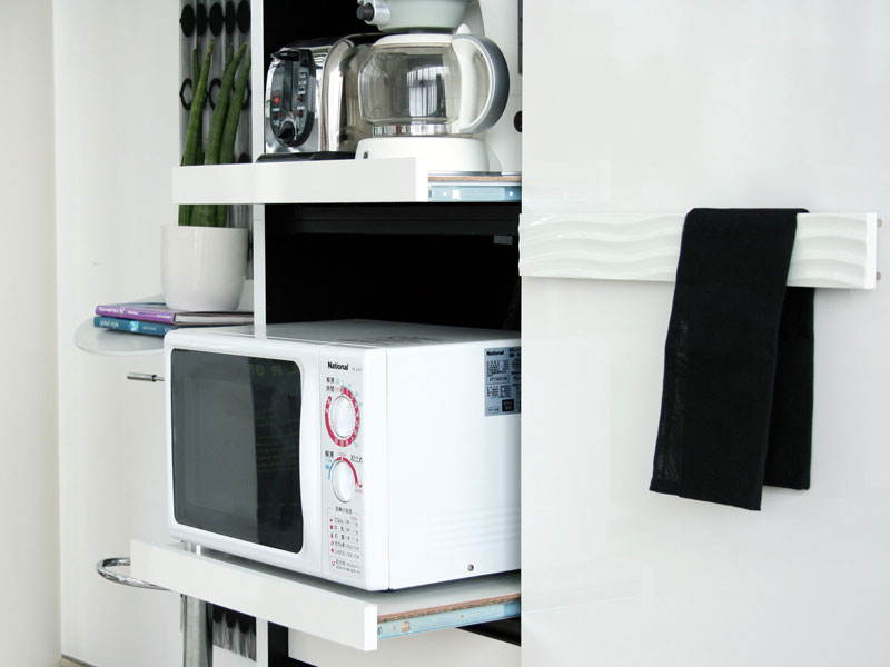 ホワイトとブラックのコントラストが美しいキッチンボード|幅120cm|SU