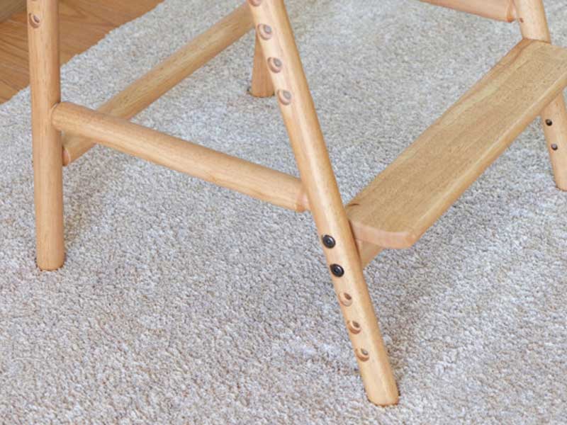 ツートンカラーのキッズチェア|無垢材|高さ調節可能